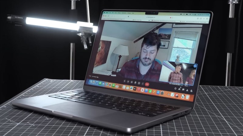 MacBook Pro 14 inch 2023 được trang bị pin 70 Wh MacBook Pro 14 inch 2023 được trang bị pin 70 Wh