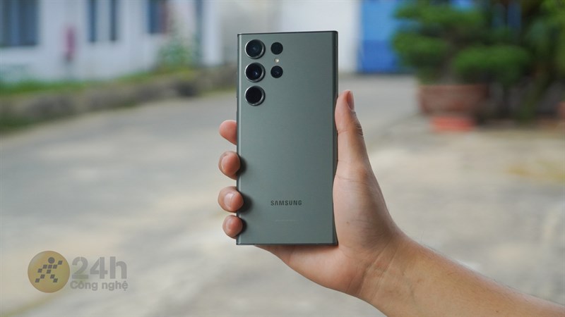 Mặt lưng của Galaxy S23 Ultra được làm từ chất liệu tái chế Mặt lưng của Galaxy S23 Ultra được làm từ chất liệu tái chế