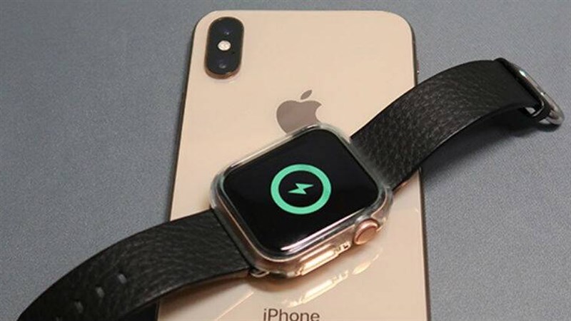 Apple tiếp tục phát triển tính năng sạc ngược không dây Apple tiếp tục phát triển tính năng sạc ngược không dây