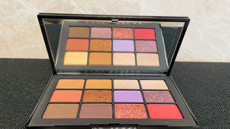 Bộ phấn mắt 12 màu NARS Stargaze Eyeshadow Palette