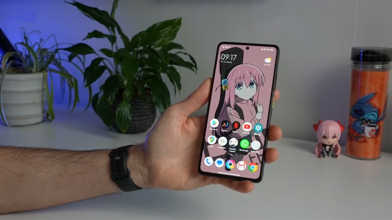 POCO X5 Pro 5G được trang bị màn hình AMOLED rộng 6.67 inch, độ phân giải Full HD+, tần số quét 120 Hz