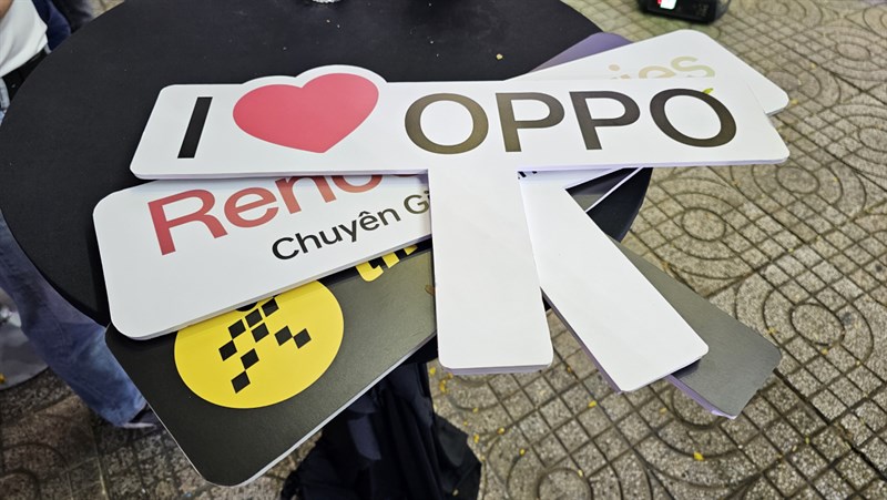 Toàn cảnh sự kiện giao OPPO Reno8 T Series đầu tiên cho khách hàng Toàn cảnh sự kiện giao OPPO Reno8 T Series đầu tiên cho khách hàng