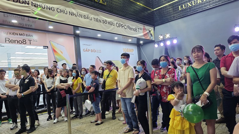 Toàn cảnh sự kiện giao OPPO Reno8 T Series đầu tiên cho khách hàng Toàn cảnh sự kiện giao OPPO Reno8 T Series đầu tiên cho khách hàng