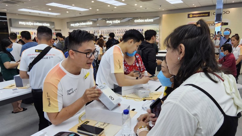 Toàn cảnh sự kiện giao OPPO Reno8 T Series đầu tiên cho khách hàng Toàn cảnh sự kiện giao OPPO Reno8 T Series đầu tiên cho khách hàng