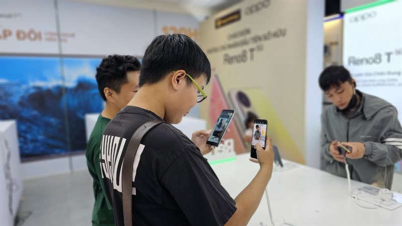 Toàn cảnh sự kiện giao OPPO Reno8 T Series đầu tiên cho khách hàng Toàn cảnh sự kiện giao OPPO Reno8 T Series đầu tiên cho khách hàng