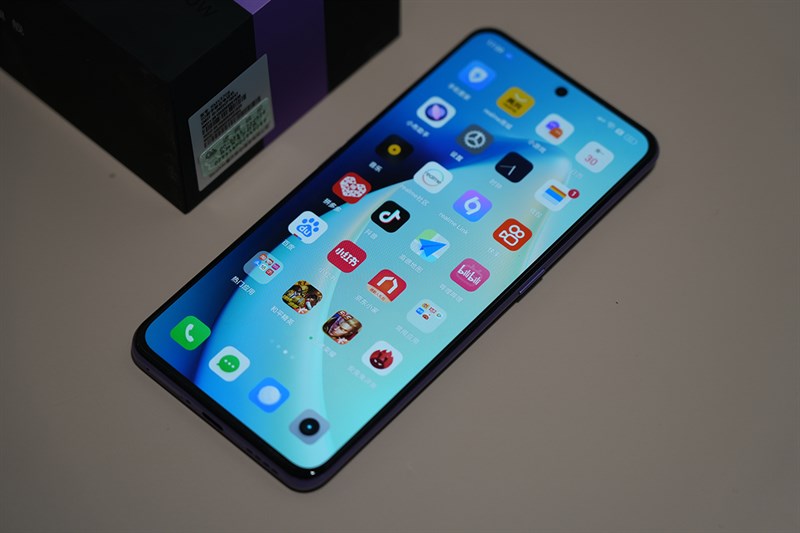 Trên tay realme GT Neo5