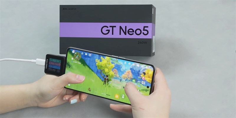 Trên tay realme GT Neo5