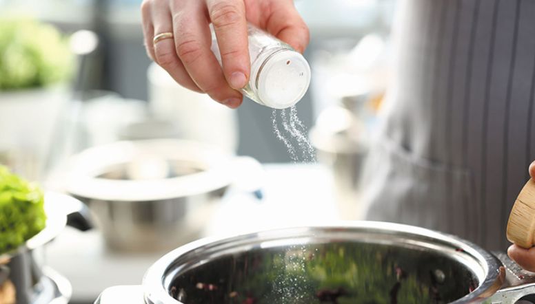 4 thời điểm khi nêm nếm muối ảnh hưởng đến hương vị món ăn