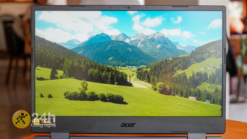 Acer Nitro 5 Tiger AN515 58 773Y được trang bị màn hình IPS kích thước 15.6 inch, độ phân giải Full HD (1.920 x 1.080) cùng tần số quét 144 Hz.