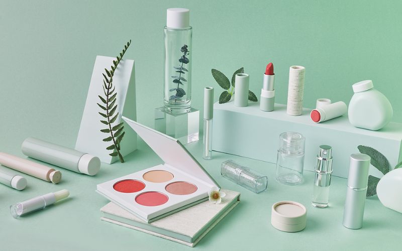 Cosmetics, a surprising Valentine's gift for your wife