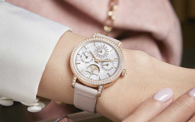 Watch, a surprising Valentine's gift for your wife