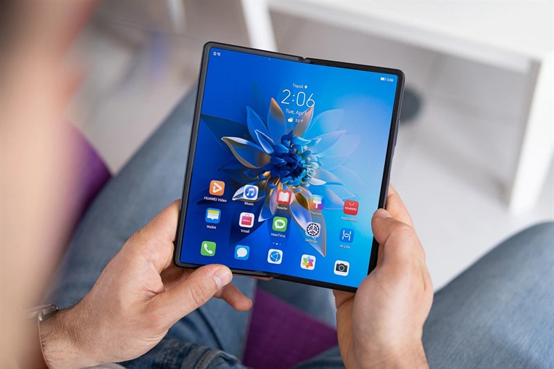 Chiếc Huawei Mate X2 ra mắt năm 2021