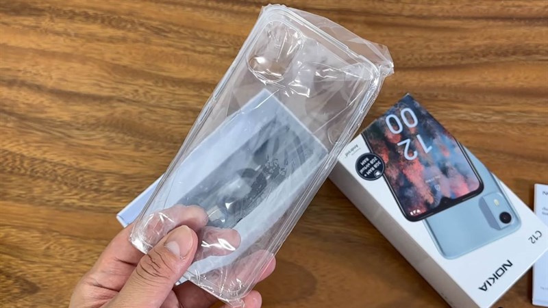 Trên tay Nokia C12: Chiếc smartphone bình dân với ngoại hình năng động, hiệu năng đủ dùng Trên tay Nokia C12: Chiếc smartphone bình dân với ngoại hình năng động, hiệu năng đủ dùng