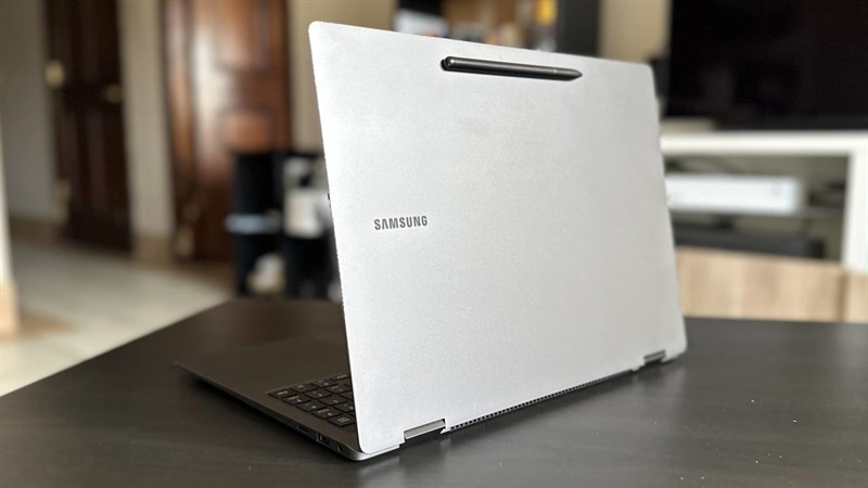 Trên tay Galaxy Book3 Pro series