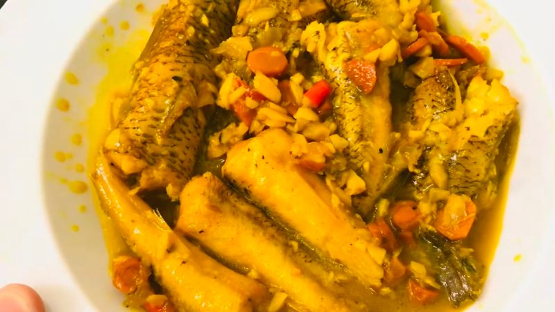 Braised mullet fish with turmeric