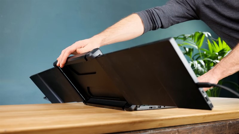 Giải pháp dùng màn hình mở rộng cho laptop thường khá cồng kềnh và không thực sự tối ưu Giải pháp dùng màn hình mở rộng cho laptop thường khá cồng kềnh và không thực sự tối ưu