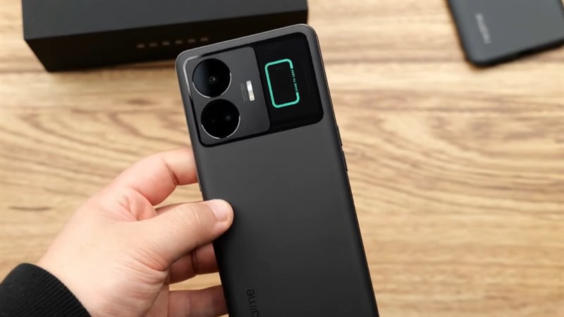 realme đã đăng tải tấm poster giới thiệu realme GT3 trên Twitter, ấn định ngày ra mắt