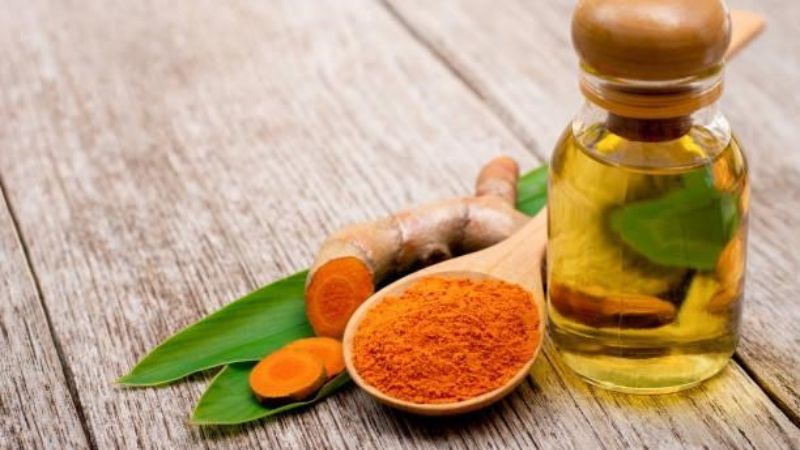 Skincare with turmeric oil tips in humid weather