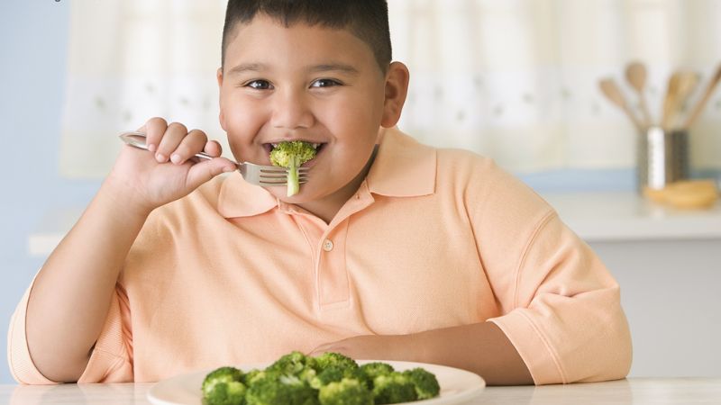 Khuyến khích trẻ ăn nhiều rau củ