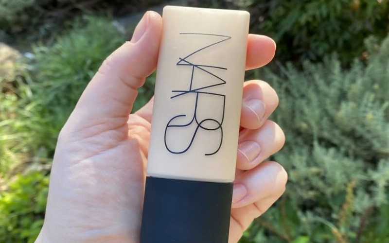 Kem nền Nars Soft Matte Complete