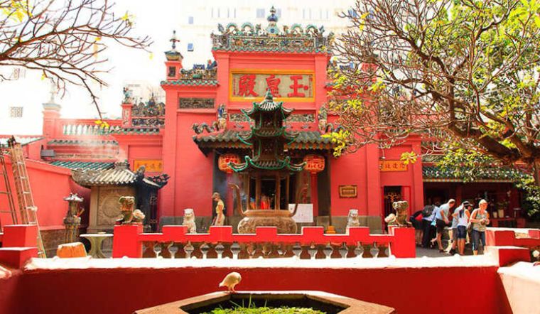 Ghé thăm chùa Ngọc Hoàng, chốn tâm linh hút khách giữa lòng Sài Gòn