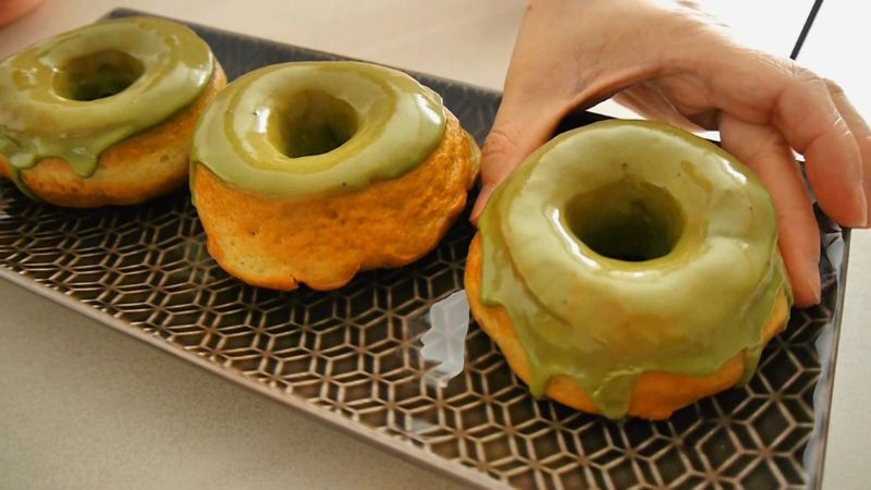 Bánh donut vị trà xanh thơm ngon