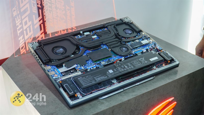 Trên tay ASUS ROG STRIX Scar 16