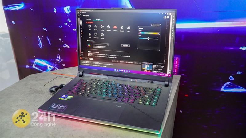 Trên tay ASUS ROG STRIX Scar 16