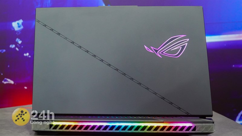 Trên tay ASUS ROG STRIX Scar 16