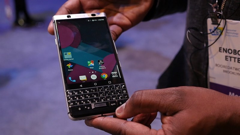 BlackBerry KEYone: Mẫu điện thoại của những sự hoài niệm!