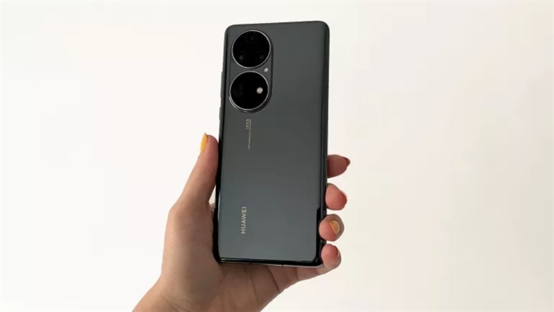 Huawei Mate 60 Pro camera chính 64 MP.
