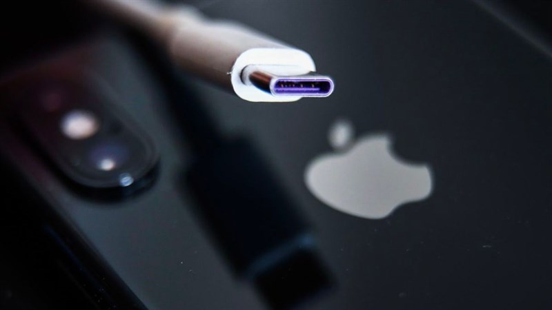 Chúng ta sẽ được lợi gì khi Apple trang bị Type-C cho iPhone? Nguồn: bloomberg.com