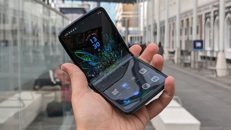 Motorola rất nghiêm túc với cuộc chơi điện thoại màn hình gập Motorola rất nghiêm túc với cuộc chơi điện thoại màn hình gập