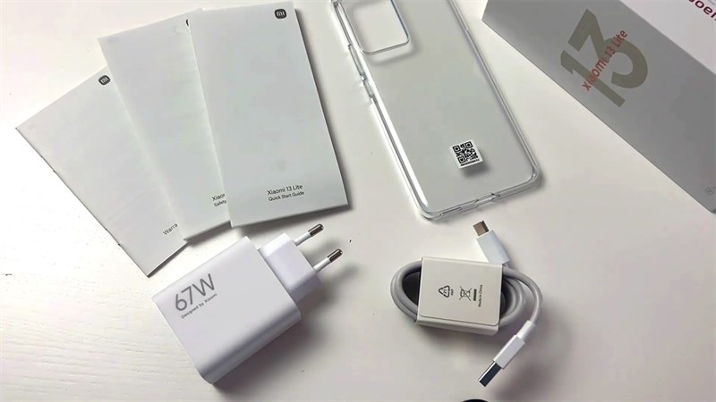 [MWC2023] Trên tay Xiaomi 13 Lite