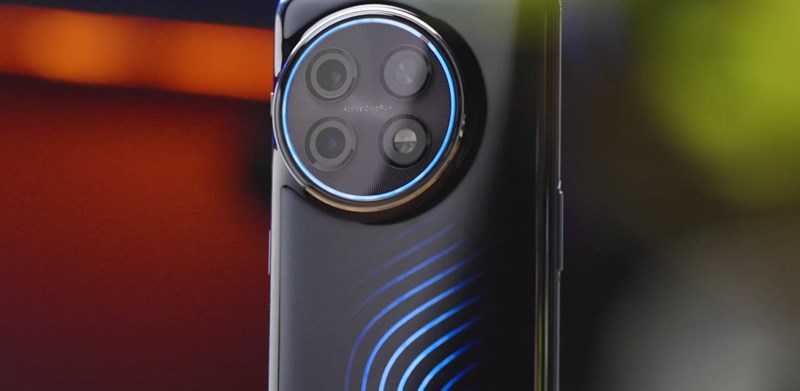 [MWC2023] Trên tay OnePlus 11 Concept: Điện thoại đầu tiên có tản nhiệt lỏng giống PC