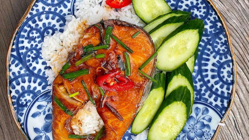 How to make spicy and spicy pepper braised howling fish, preparing for the hometown flavor