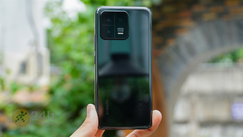 Trên tay Xiaomi 13 tại Việt Nam Trên tay Xiaomi 13 tại Việt Nam