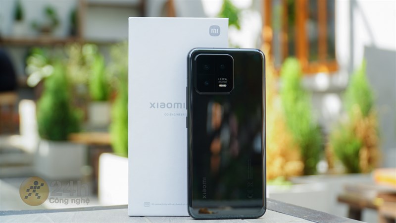 Trên tay Xiaomi 13 tại Việt Nam Trên tay Xiaomi 13 tại Việt Nam