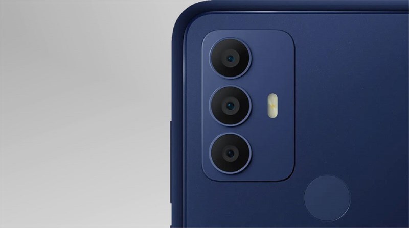 Camera ở mặt lưng của TCL 305