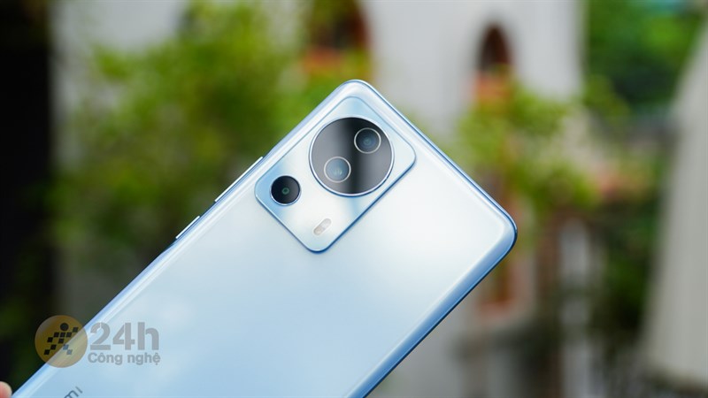 Điểm nhấn của Xiaomi 13 Lite là phần camera hiện hữu trên mặt lưng Điểm nhấn của Xiaomi 13 Lite là phần camera hiện hữu trên mặt lưng
