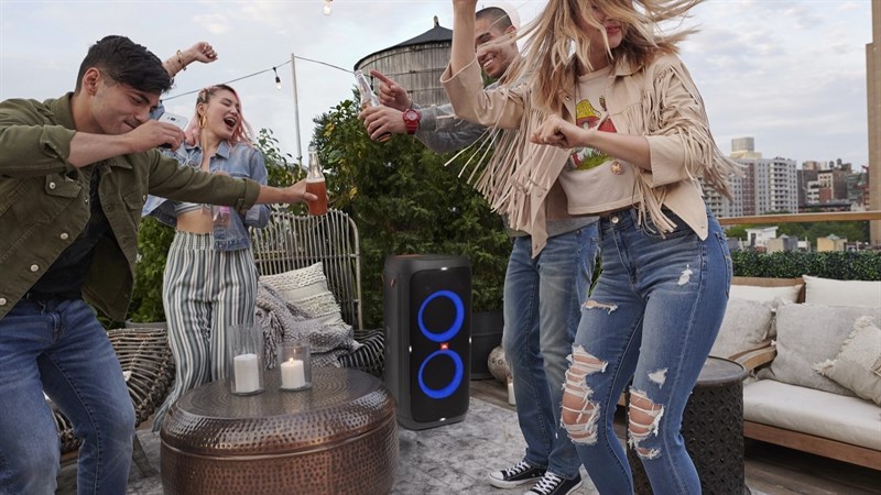 JBL Partybox 310: Mẫu loa JBL đáng mua - Giá tiền đi kèm chất lượng!