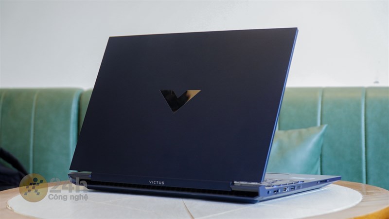 HP VICTUS 16 E1102AX có chất lượng hoàn thiện cực kỳ tốt.