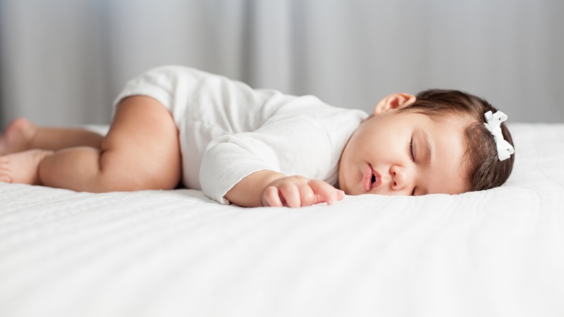 Cố gắng tạo cho bé những thói quen tốt trước khi ngủ