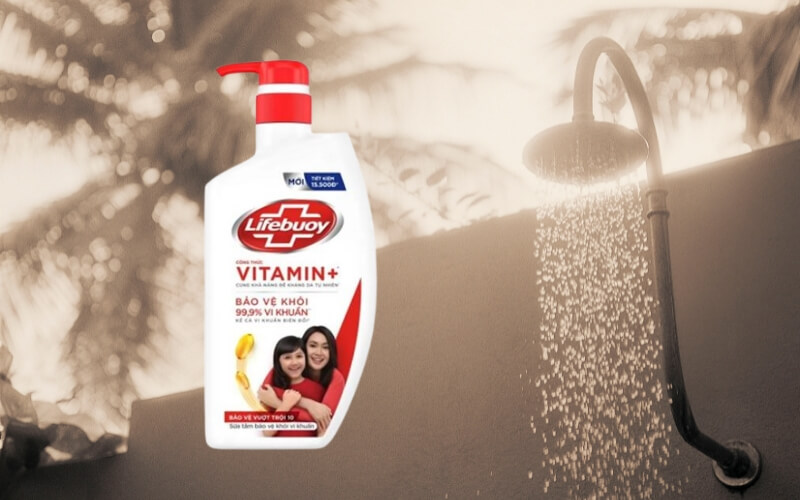 Sữa tắm Lifebuoy với công thức ion Bạc+ giúp kháng khuẩn và loại bỏ 99.9% vi khuẩn gây bệnh