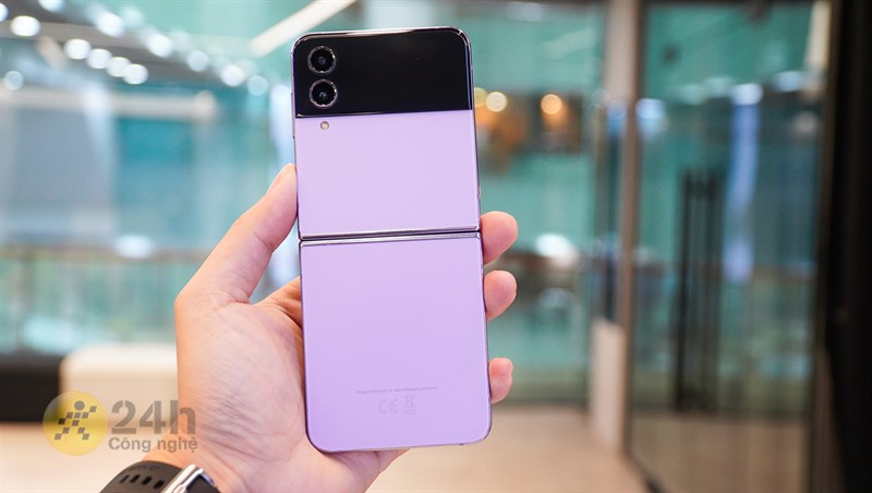 Galaxy Z Flip4 512GB giảm 5.5 triệu, góp 0% và tặng Samsung Care+