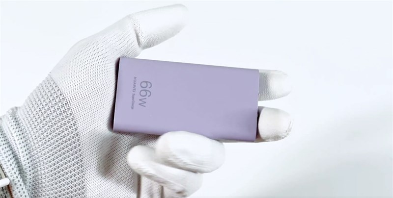 Huawei SuperCharge Max 66 W sở hữu thiết kế dẹt độc đáo nhất trên thị trường