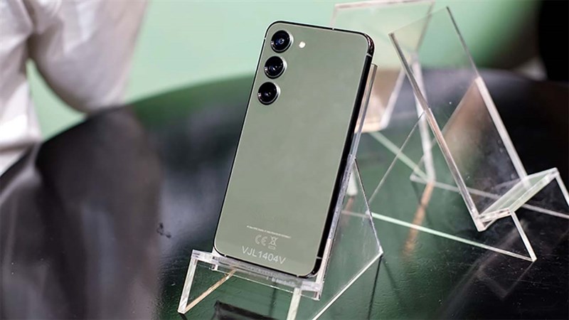 Loạt smartphone RAM 8GB tung nhiều deal hot, đừng bỏ sót cuối tuần này