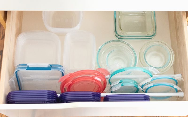 Stack lids vertically in dish rack