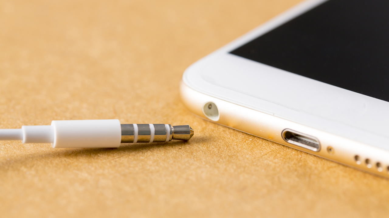 Tai nghe iPhone 7 dùng cổng kết nối Lightning
