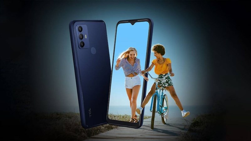 Bất ngờ 'cục gạch' giá cao hơn smartphone, TCL 305 và Nokia 5710 điện thoại nào đáng mua?